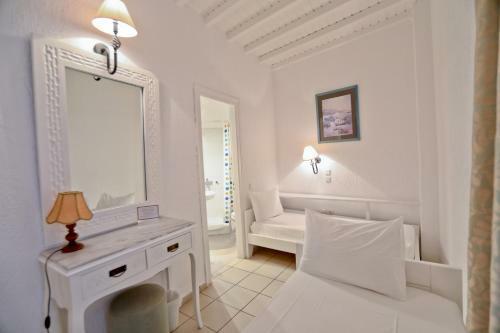 Mykonos Palace Beach Hotel