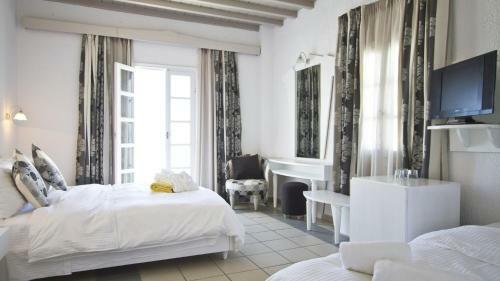 Mykonos Palace Beach Hotel
