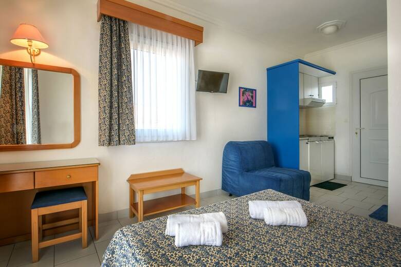 Aparthotel Lazaridis Luxury Apartments