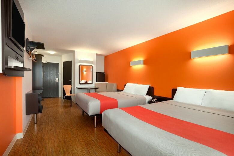 Motel 6 Swift Current, Sk