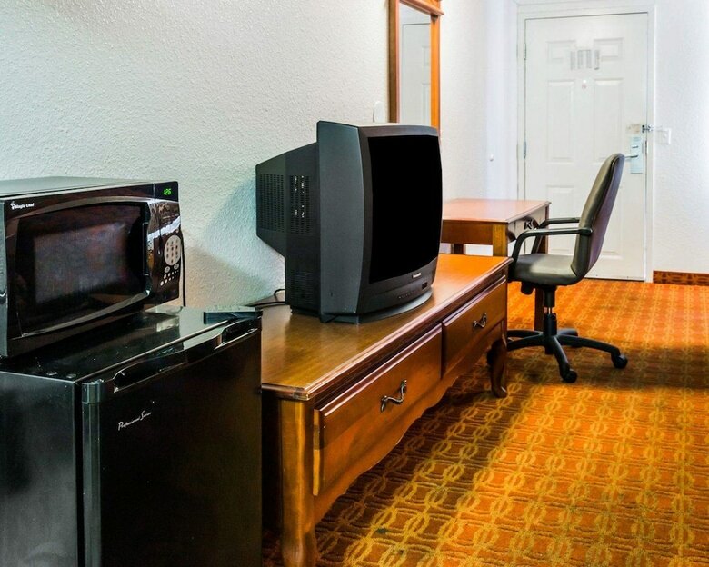 Motel Rodeway Inn Auburn Hills