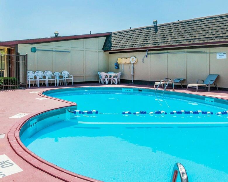 Motel Rodeway Inn Auburn Hills