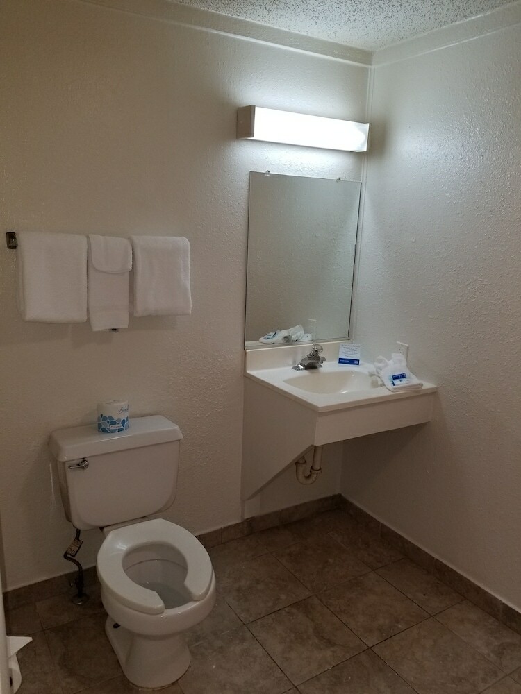 Motel Rodeway Inn Auburn Hills