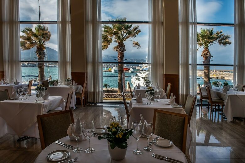 Chios Chandris Hotel