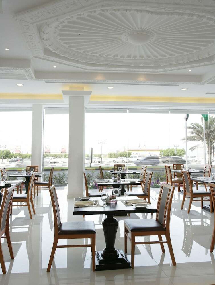 Ramada By Wyndham Beach Hotel Ajman