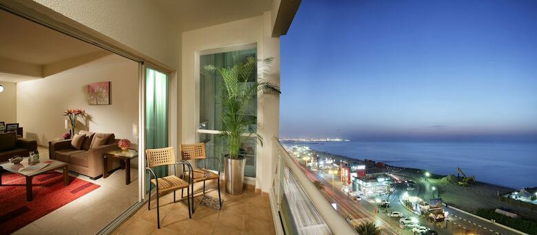 Ramada By Wyndham Beach Hotel Ajman