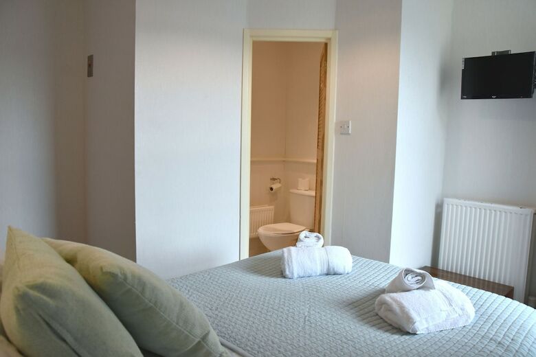 Hotel Spacious Central Cornish Townhouse