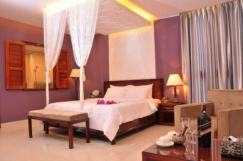 White Lotus Hotel