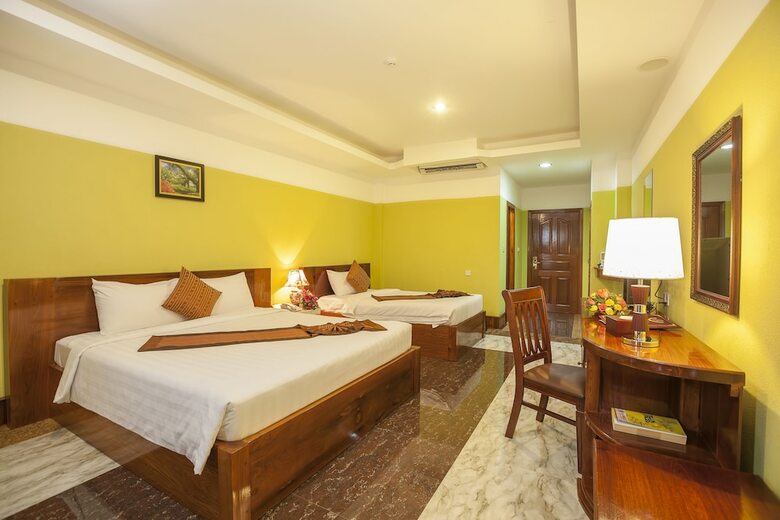High Sky Hotel