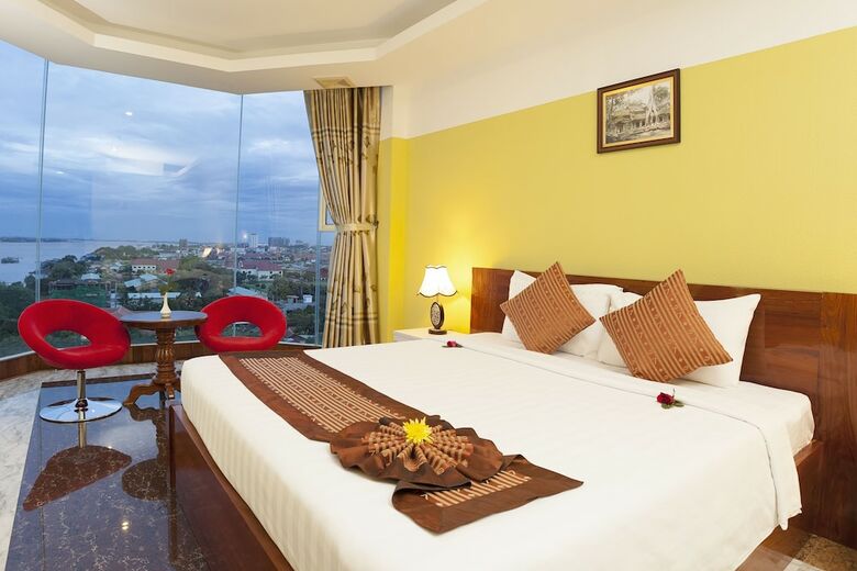 High Sky Hotel