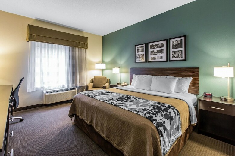 Hotel Sleep Inn & Suites