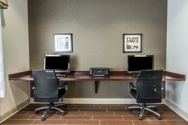 Hotel Sleep Inn & Suites