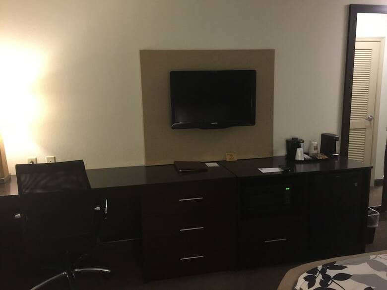 Hotel Sleep Inn & Suites