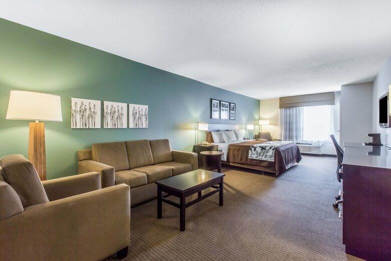 Hotel Sleep Inn & Suites