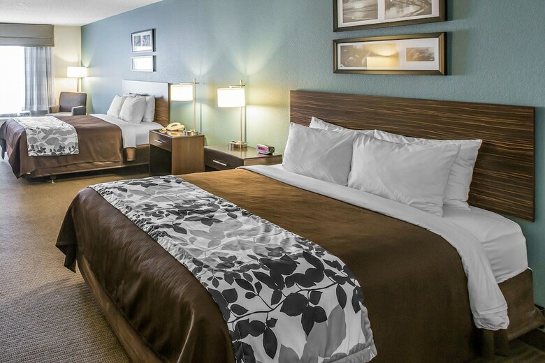 Hotel Sleep Inn & Suites
