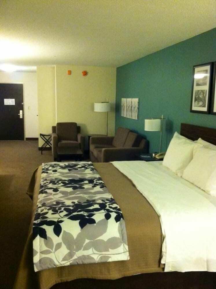 Hotel Sleep Inn & Suites