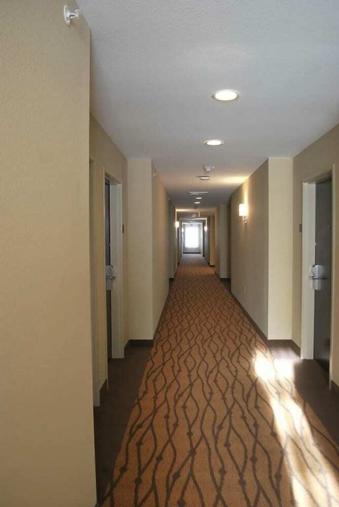 Hotel Sleep Inn & Suites