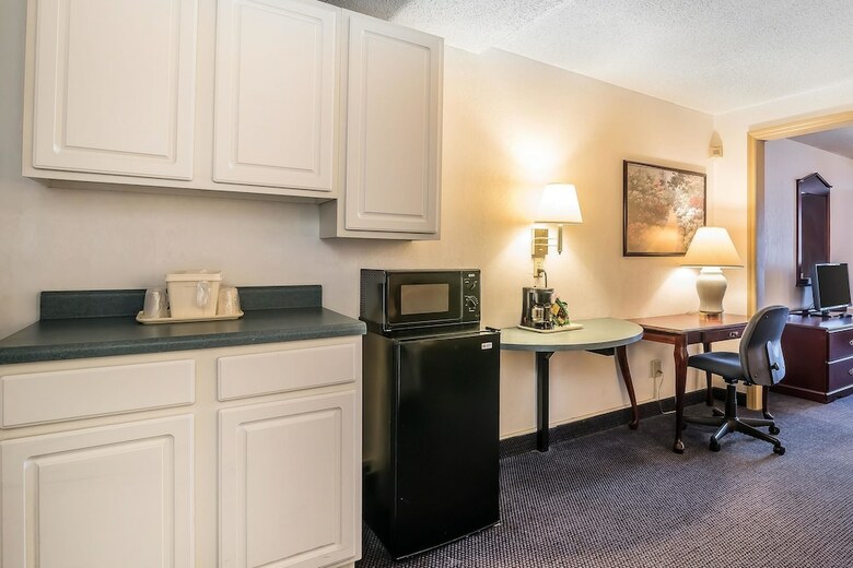 Hotel Quality Inn & Suites Albany Airport
