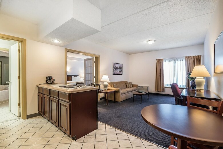 Hotel Quality Inn & Suites Albany Airport