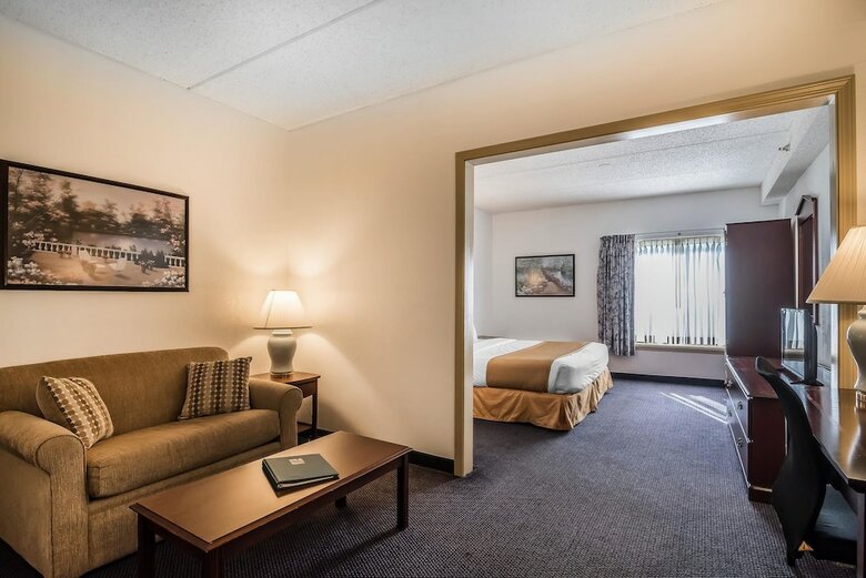 Hotel Quality Inn & Suites Albany Airport