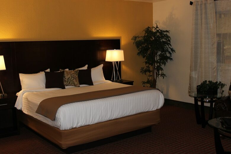 Grand Williston Hotel & Conference Center