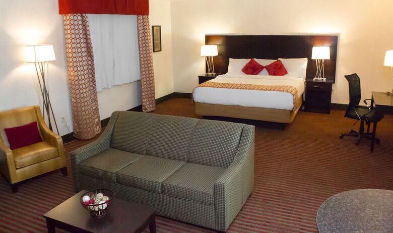 Grand Williston Hotel & Conference Center