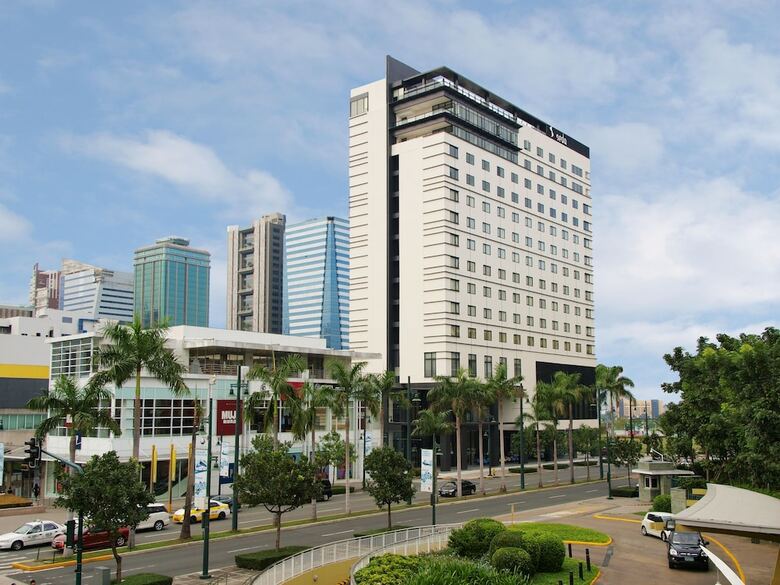 Hotel Seda Bonifacio Global City