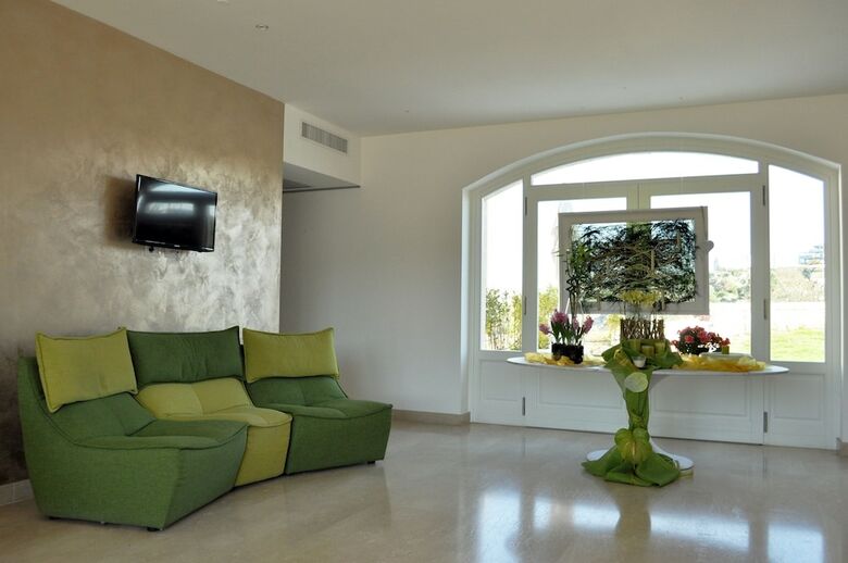 Residencia Hotel Cave Del Sole