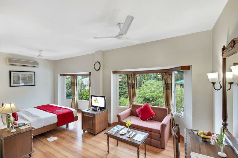 Hotel Club Mahindra Naukuchiatal