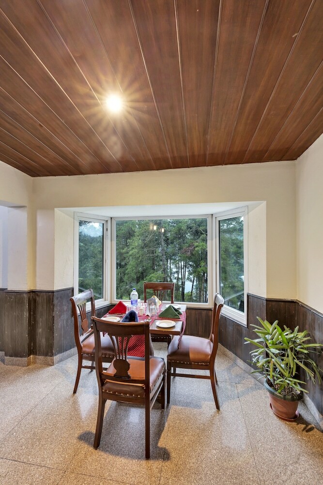 Hotel Club Mahindra Naukuchiatal
