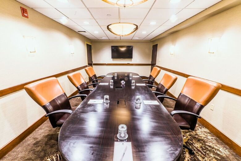 Hotel Embassy Suites Piscataway - Somerset