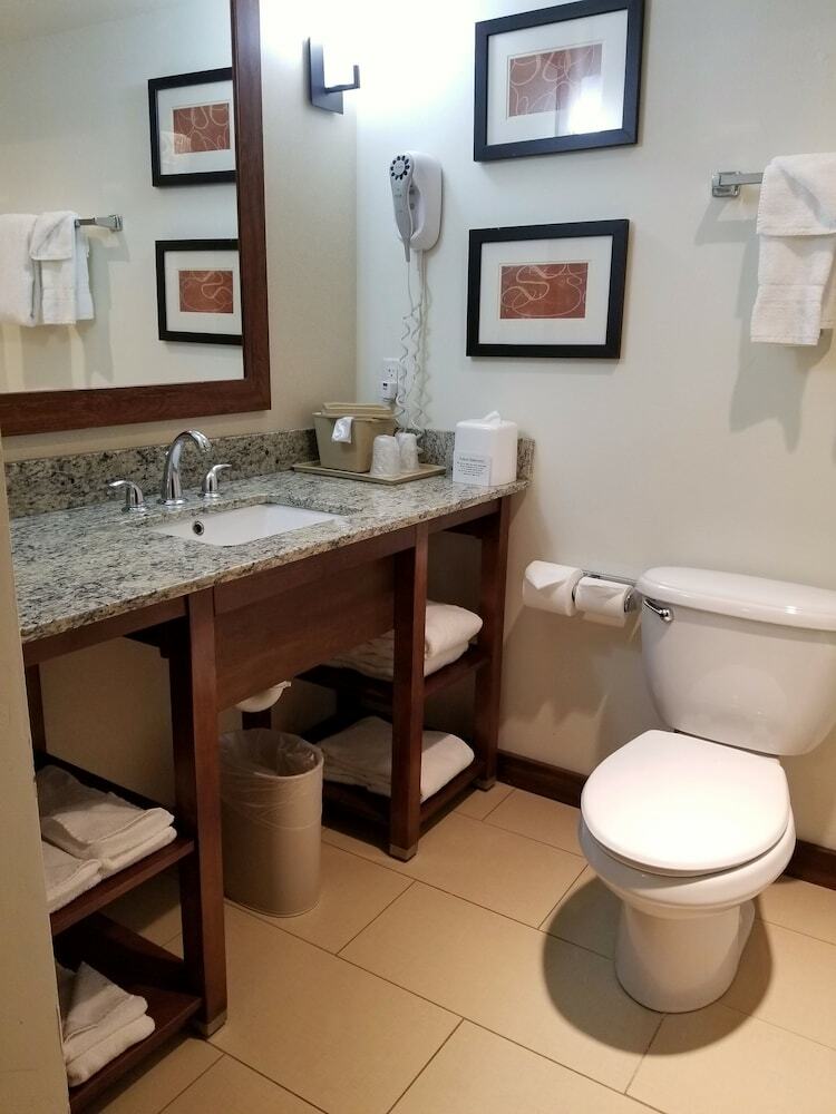 Hotel Comfort Suites