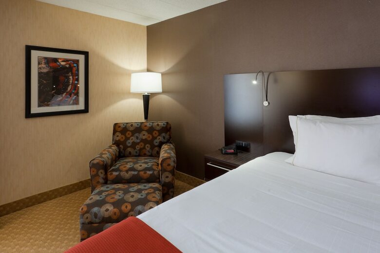 Holiday Inn Express Hotel & Suites Dover