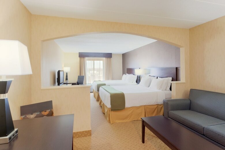Holiday Inn Express Hotel & Suites Dover