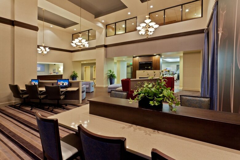 Holiday Inn Express Hotel & Suites Dover