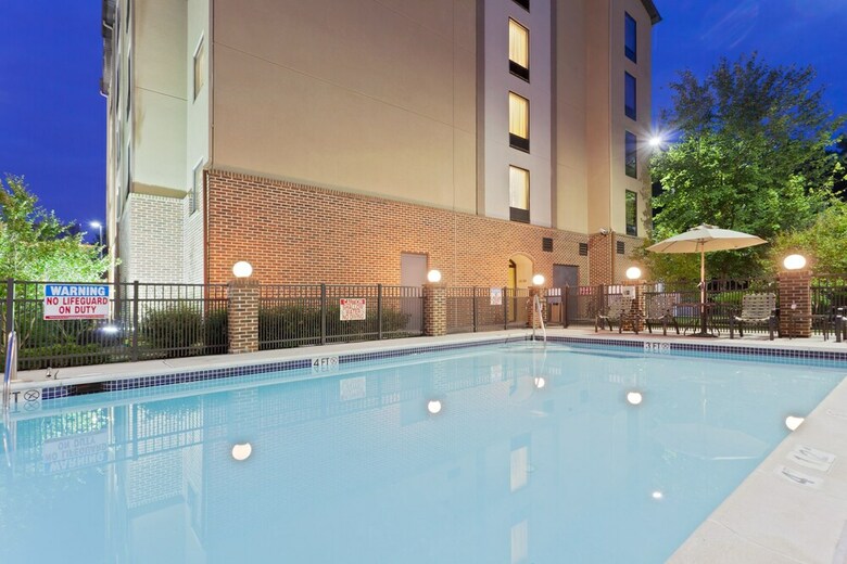 Holiday Inn Express Hotel & Suites Dover