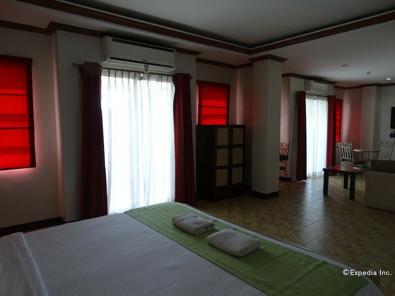 Hotel Ecoland Suites & Inn