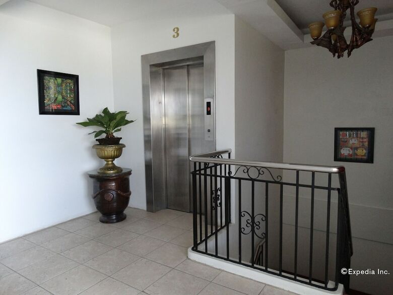 Hotel Ecoland Suites & Inn