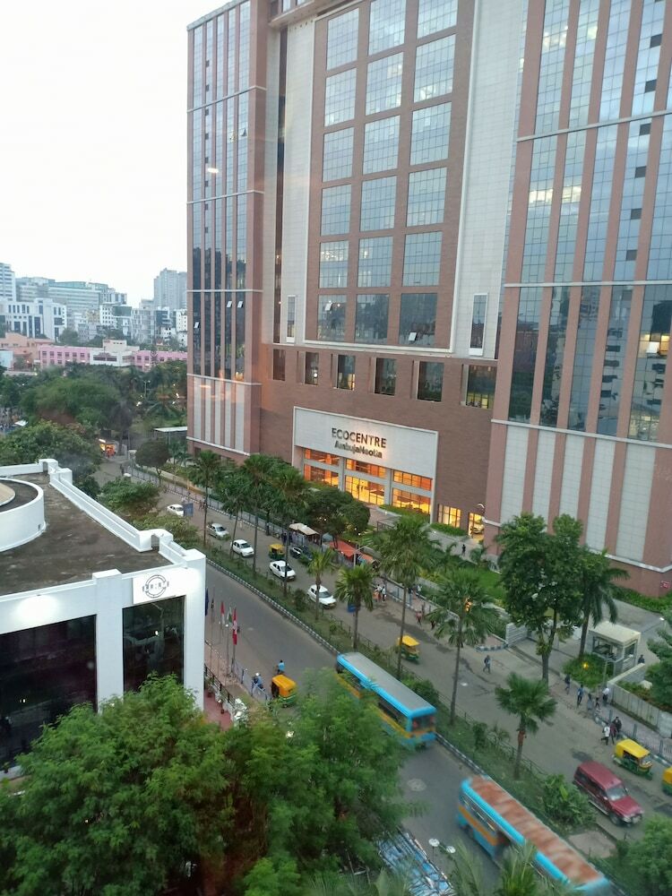 Monotel Luxury Business Hotel