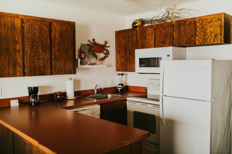 Nye Beach Condos & Cottages
