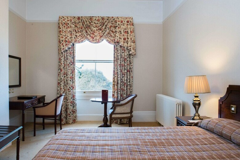 Oatlands Park Hotel