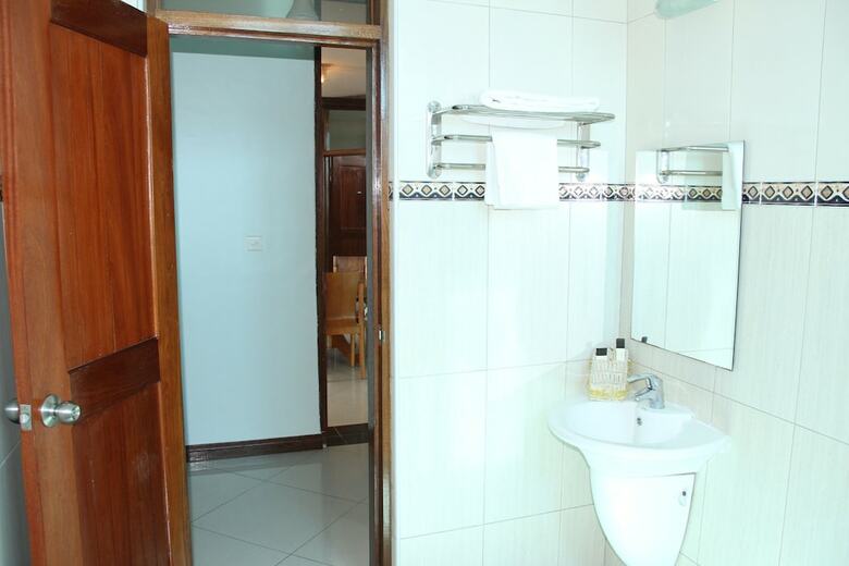 Safina Hotel & Apartments