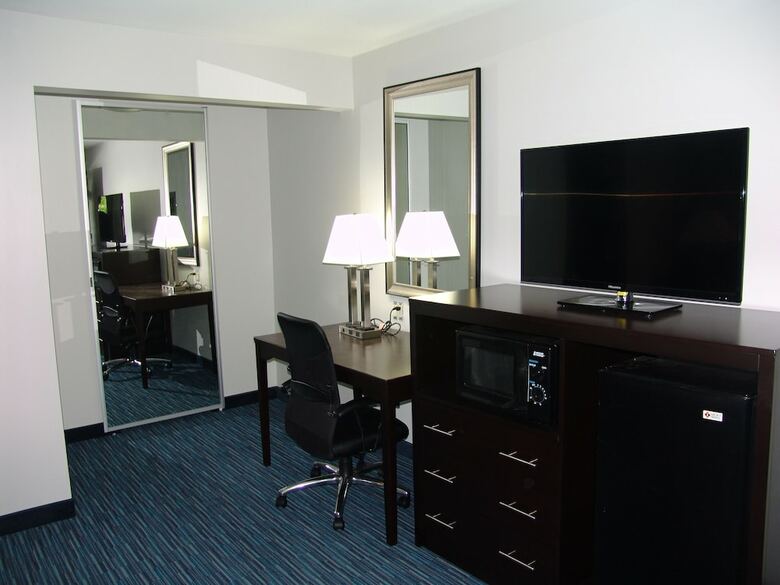Hotel Quality Inn & Suites Downtown