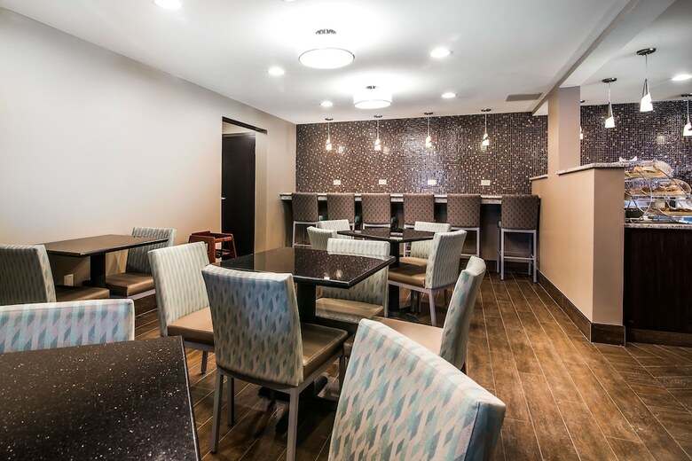 Hotel Quality Inn & Suites Downtown