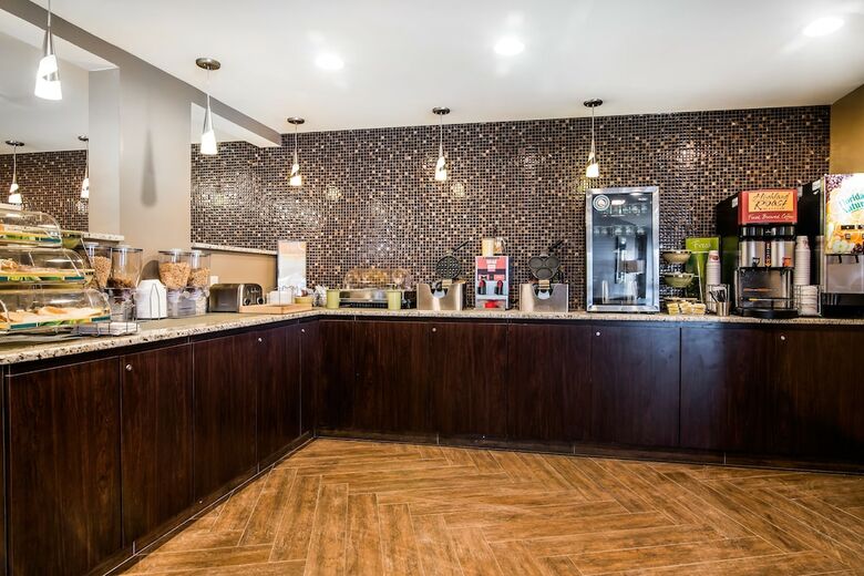 Hotel Quality Inn & Suites Downtown