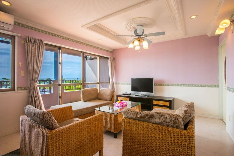 Beachside Condominium