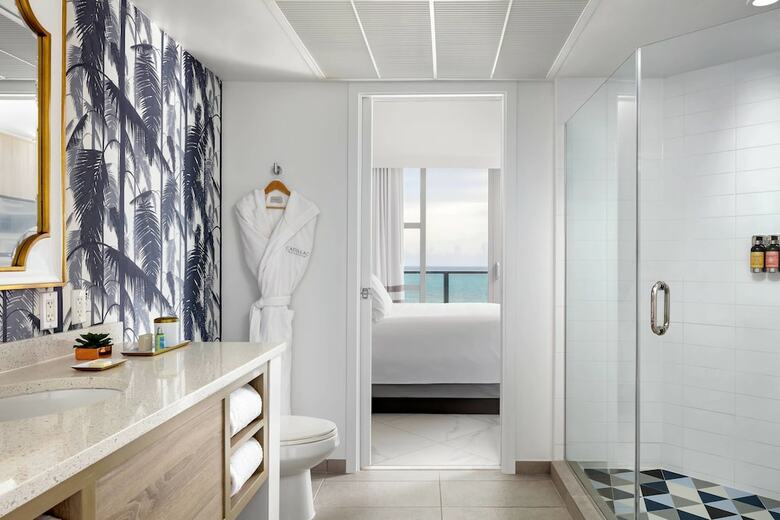 Cadillac Hotel & Beach Club, Autograph Collection