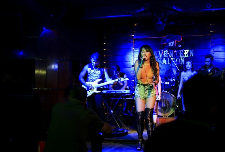 Seventeen Saloon Hotel