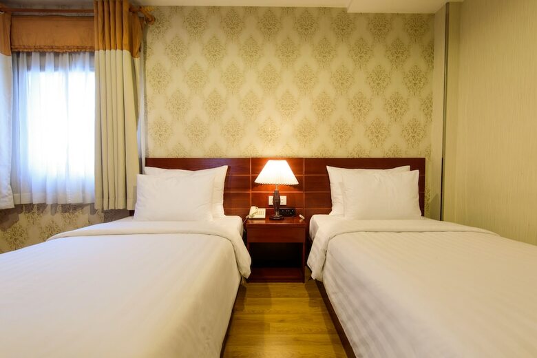 Central Park Saigon Hotel