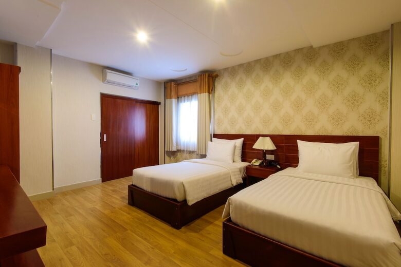 Central Park Saigon Hotel